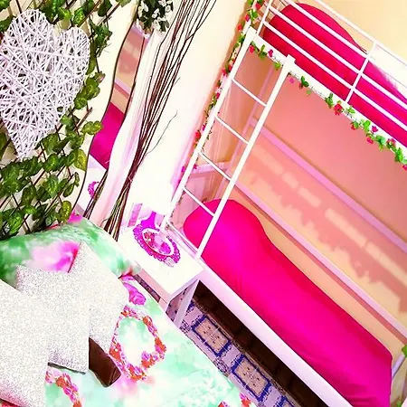 Bed & Breakfast Maison Mari 4*